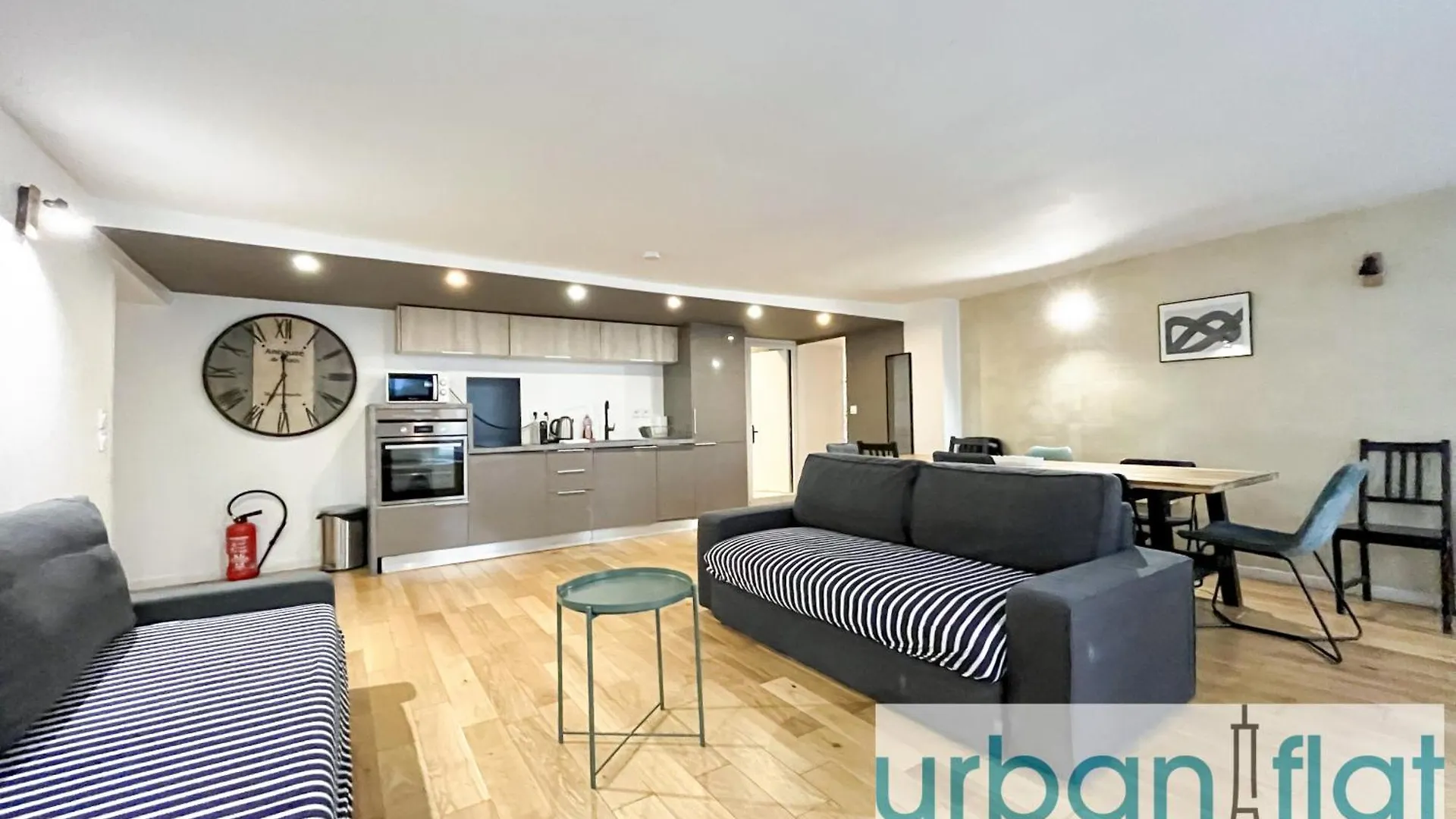 Urban Flat 89 - Charming 3 Bedroom Flat In パリ フランス